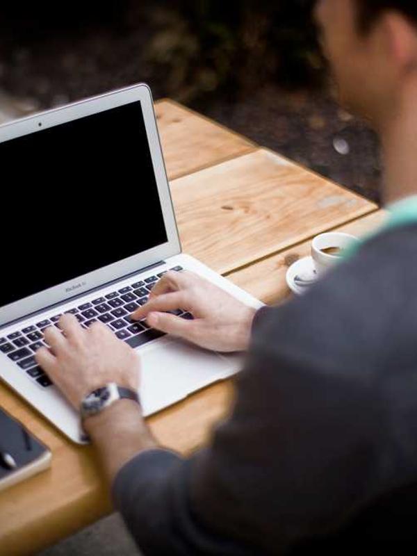 欧易APP界面展示